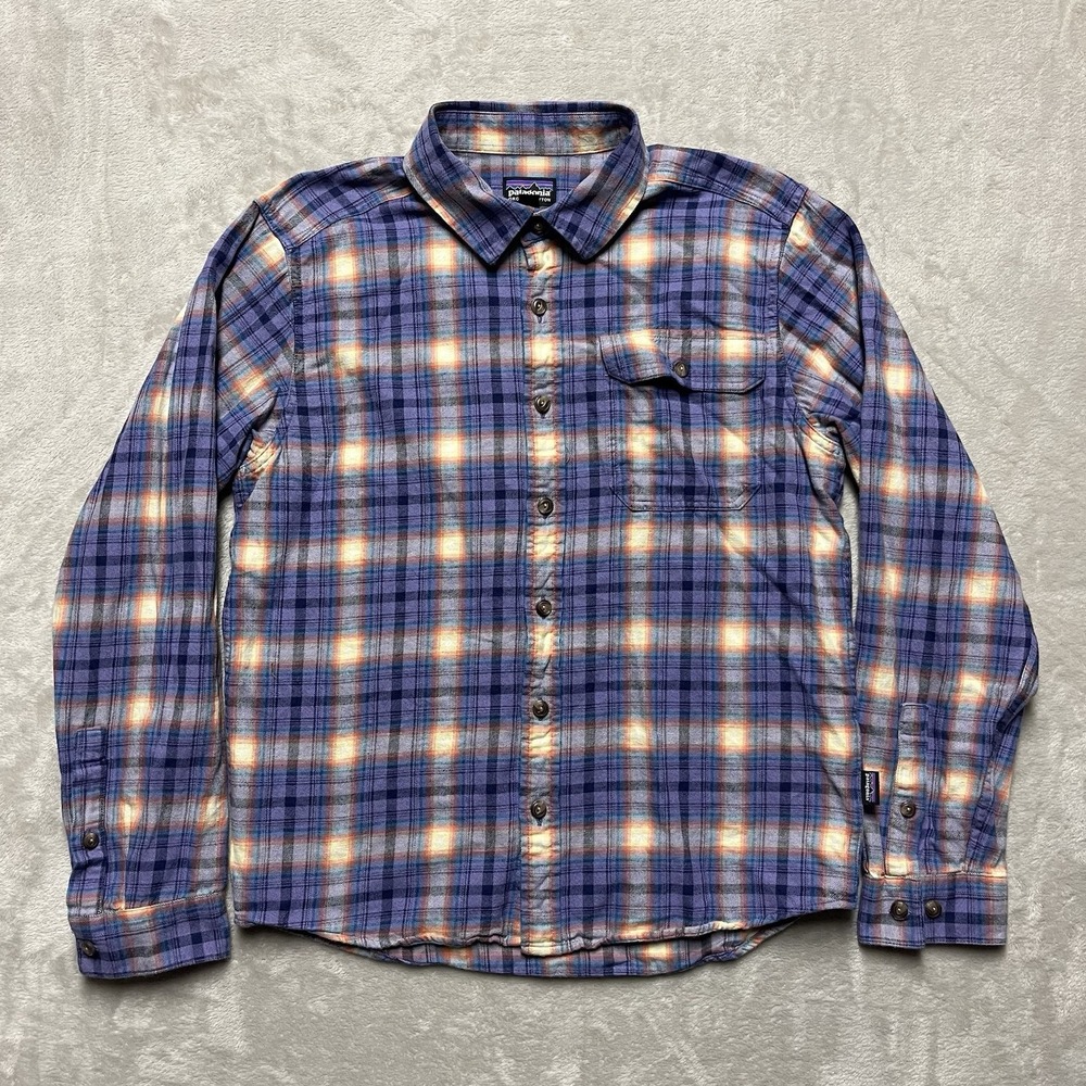 Patagonia Shirt Mens Small Purple Plaid Fjord Flannel Outdoor‎ Hiking Cotton